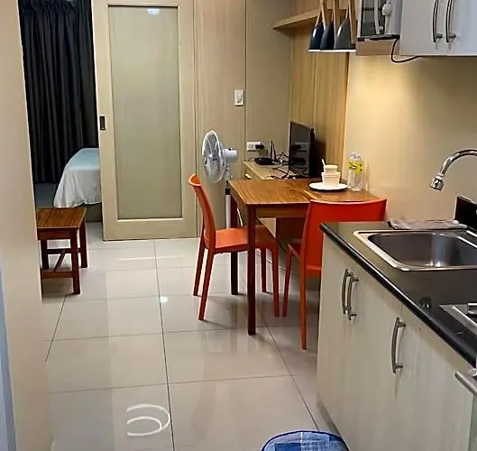 Netflix- Destina At Jazz Residences Makati, Metromanila Отель 4*