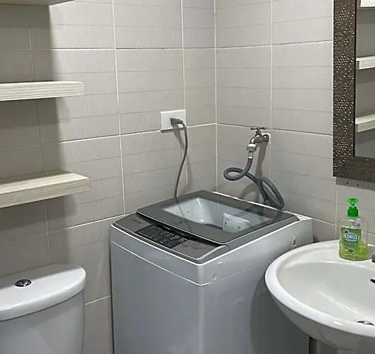 Netflix- Destina At Jazz Residences Makati, Metromanila Отель 4*