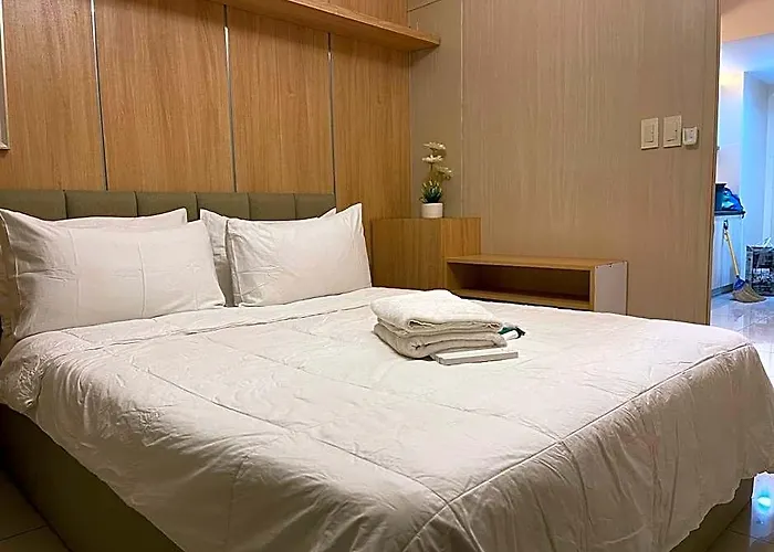 Netflix- Destina At Jazz Residences Makati, Metromanila 4* Манила